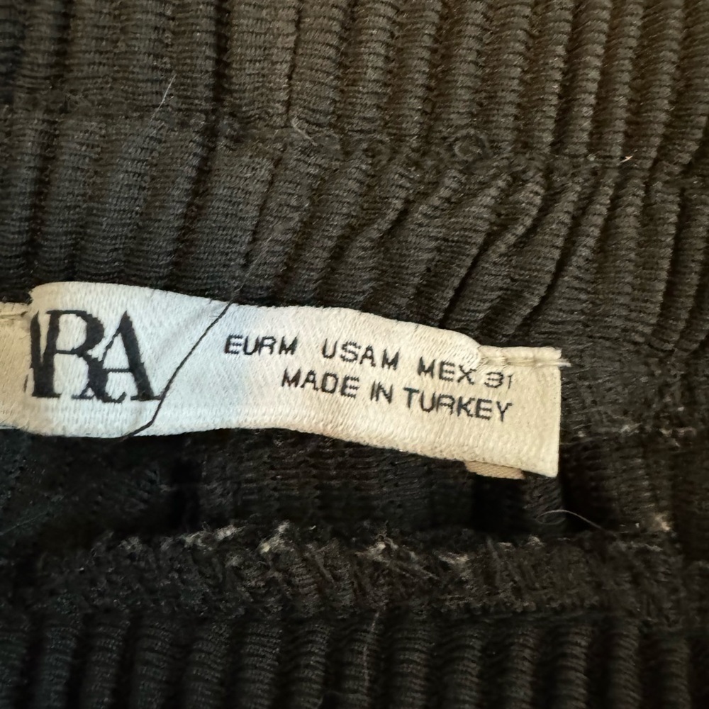 Zara High Rise Black Textured Ribbed Jogger Cropped Pant w/Pockets Womens Small - Picture 3 of 9